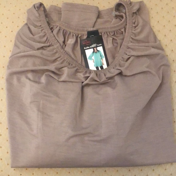 WinWin Ruffle Sleeve Tunic - Picture 6 of 10